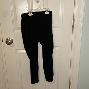 Old Navy Black Cropped Mesh Leggings